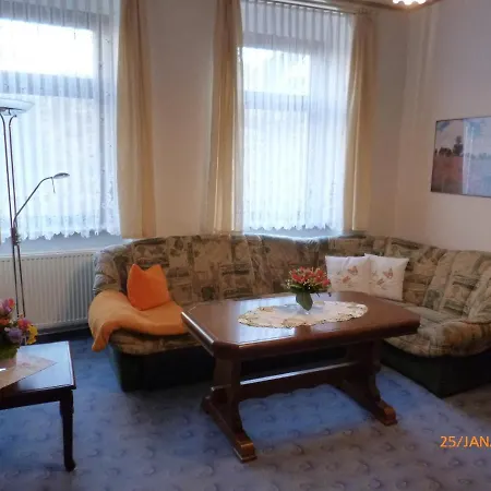Apartment Vierseitenhof Linke *
