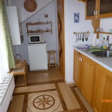 Apartment Vierseitenhof Linke *